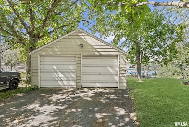 203 E 2nd St, Sparta, IL 62286 - view of detached garage