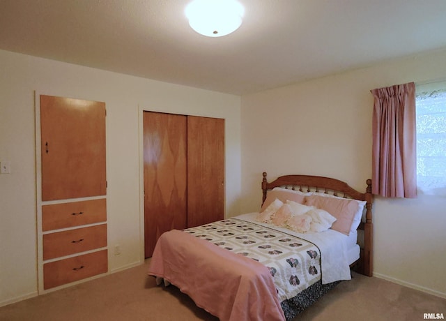 914 Meadow Ln, Salem, IL 62881 - carpeted bedroom with a closet and baseboards