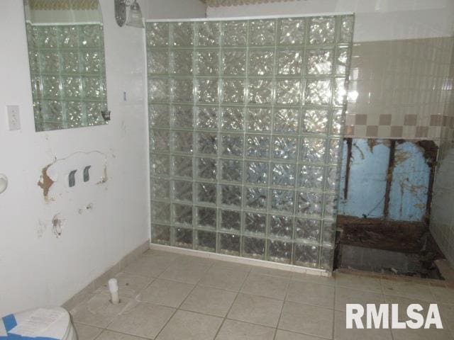 718 E Union St, Marion, IL 62959 - photo 13