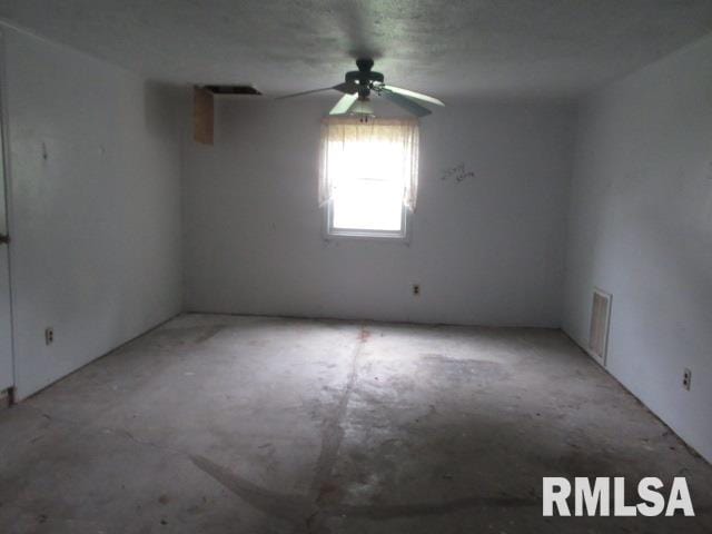 718 E Union St, Marion, IL 62959 - photo 14