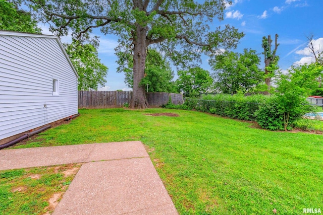 1300 S Duncan St, Marion, IL 62959 - view of yard