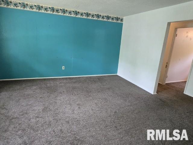 415 Marteeny St, Mount Vernon, IL 62864 - view of carpeted empty room