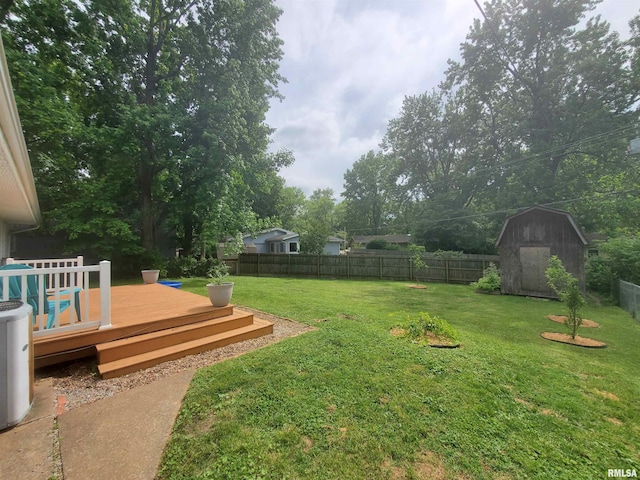 614 S Skyline Dr, Carbondale, IL 62901 - view of yard with a wooden deck
