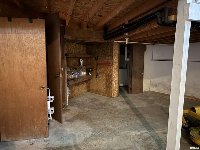 15 Dunn Ln, Goreville, IL 62939 - view of below grade area