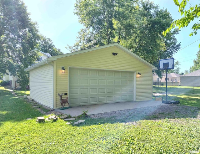 704 S Washington St, Mcleansboro, IL 62859 - view of detached garage