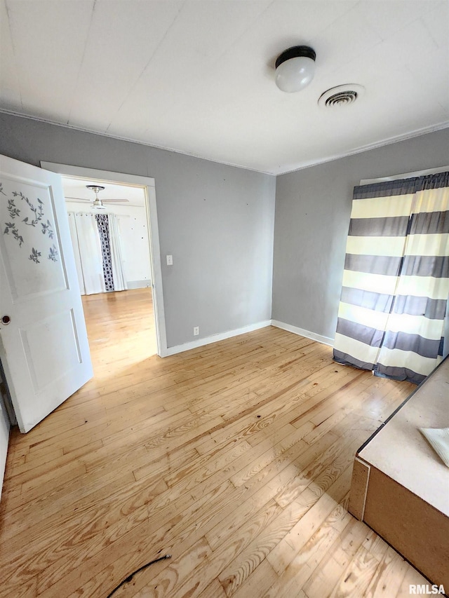 528 N 15th St, Murphysboro, IL 62966 - empty room with light wood finished floors and baseboards