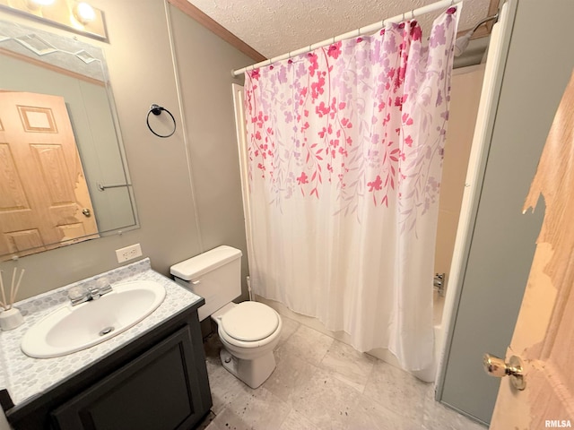 45 White Sands Rd, Creal Springs, IL 62922 - bathroom featuring toilet, vanity, shower / bathtub combination with curtain, and a textured ceiling