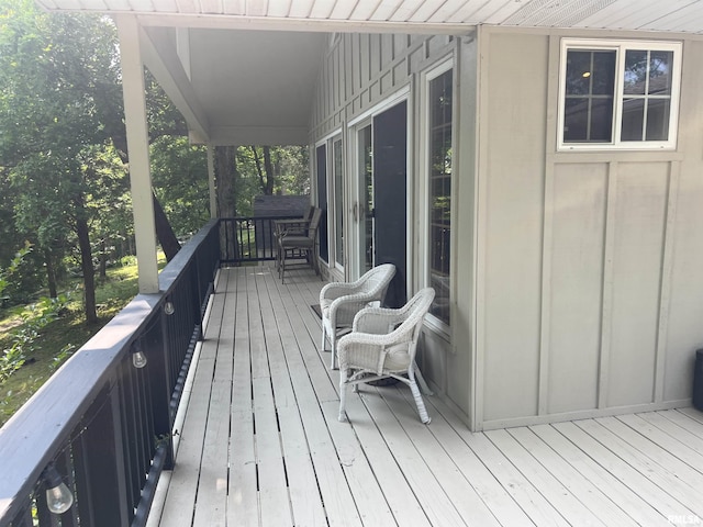 1150 Lakeview Dr, Creal Springs, IL 62922 - view of wooden terrace
