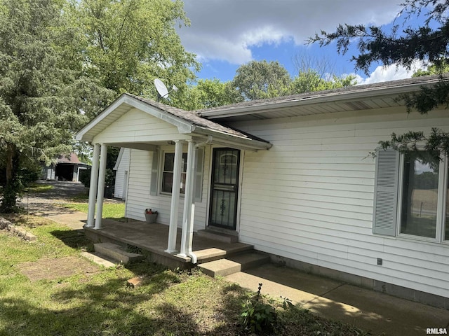 10122 Lincoln Rd, Benton, IL 62812 - photo 4