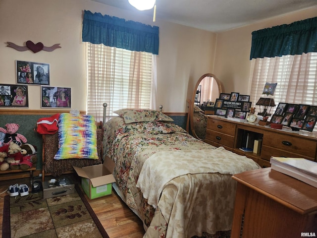 605 Pace Ave, Mount Vernon, IL 62864 - bedroom featuring wood finished floors