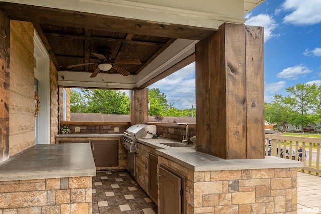 713 E Main St, Marion, IL 62959 - view of patio / terrace featuring ceiling fan and a sink