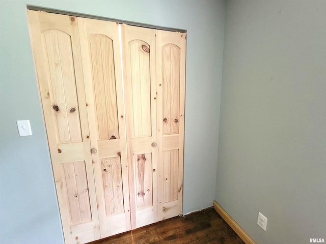 7324 State Route 161st Ext, Iuka, IL 62849 - detailed view of wood finished floors