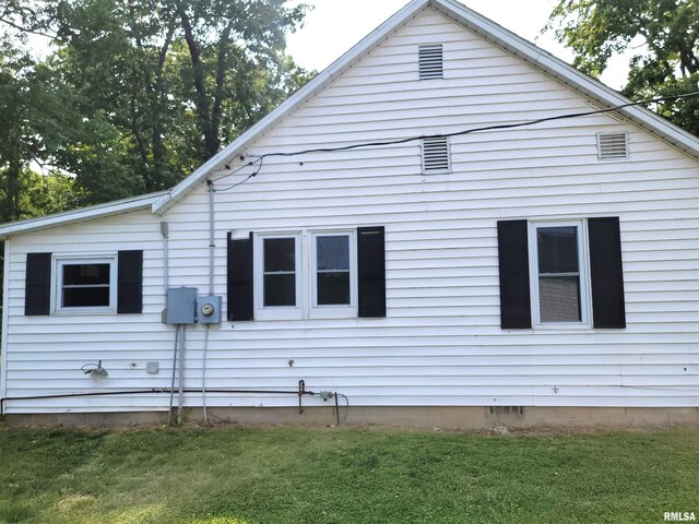 7324 State Route 161st Ext, Iuka, IL 62849 - view of side of property featuring a yard