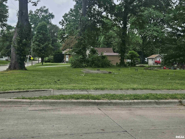 0000 S Duquoin St, Benton, IL 62812