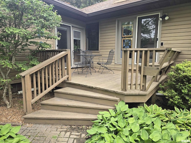 2998 Massac Creek Rd, Metropolis, IL 62960 - deck with outdoor dining area