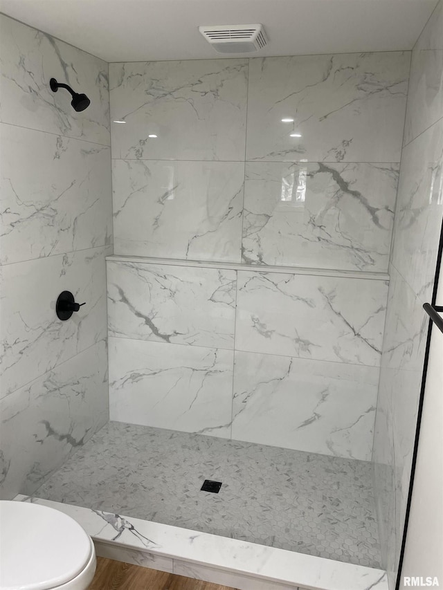 208 Dorris Dr, Metropolis, IL 62960 - full bath with a marble finish shower and toilet