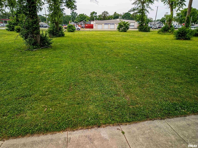 863 E Mccord St, Centralia, IL 62801