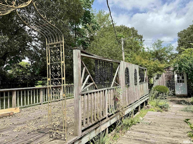 2016 Greenview St, Metropolis, IL 62960 - gate featuring a deck
