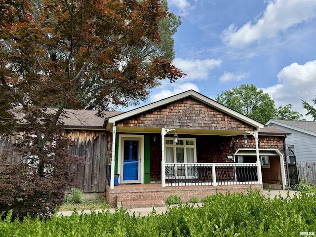2016 Greenview St, Metropolis, IL 62960 - view of front facade featuring covered porch