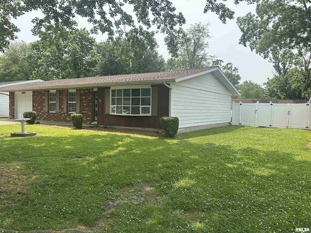 705 Terrace Dr, Duquoin, IL 62832 - view of front of house with a gate and a garage