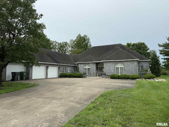 608 N Saluki Dr, Marion, IL 62959 - photo 1