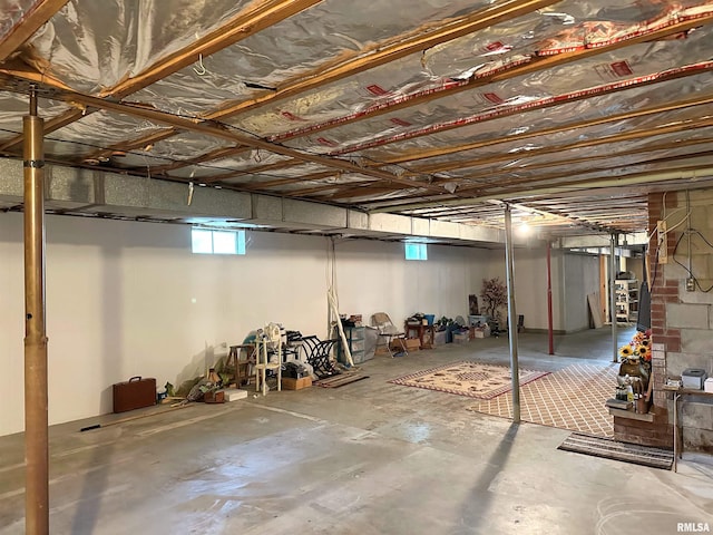 1011 W Goodall St, Marion, IL 62959 - view of below grade area