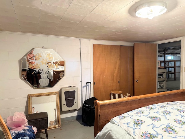 1011 W Goodall St, Marion, IL 62959 - bedroom featuring concrete floors and concrete block wall