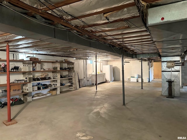 1011 W Goodall St, Marion, IL 62959 - view of unfinished below grade area