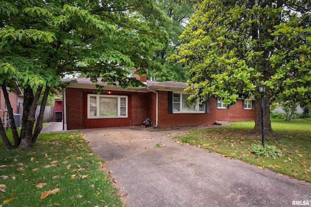 301 Orchard Dr, Carbondale, IL 62901 - photo 2