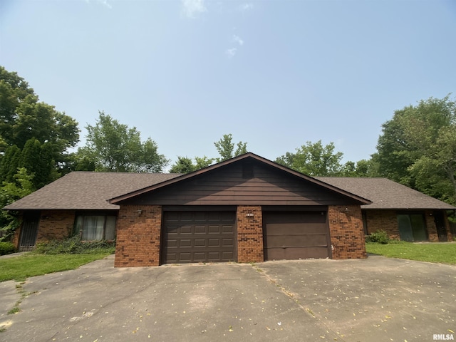 105 N Violet Ln, Carbondale, IL 62901 - photo 1
