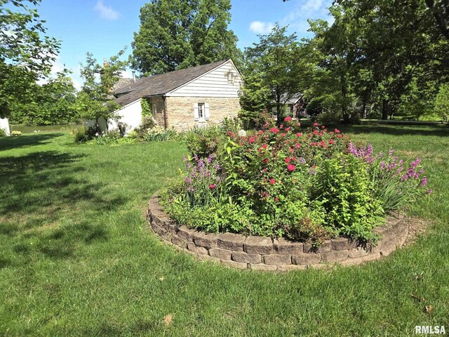 355 N Lakeview Dr, Salem, IL 62881 - photo 24