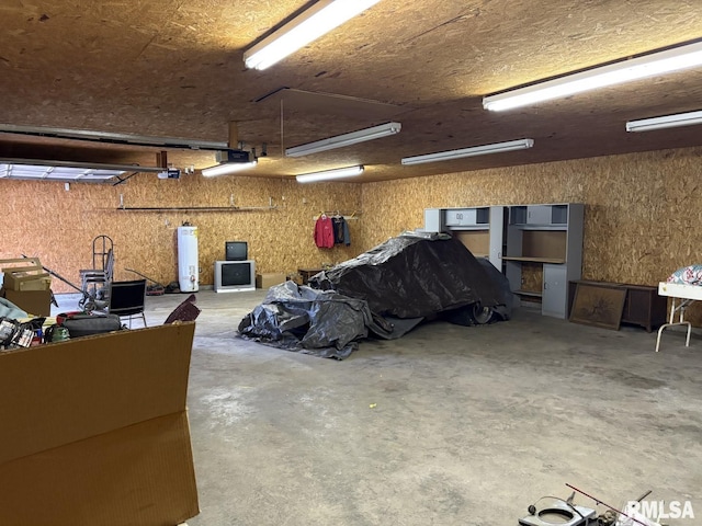 1606 W Faust St, Marion, IL 62959 - garage with a garage door opener and gas water heater