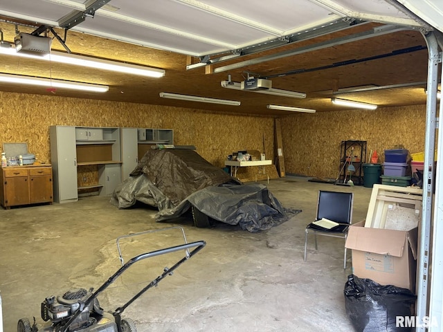1606 W Faust St, Marion, IL 62959 - garage featuring a garage door opener