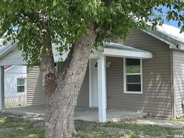 329 N Broadway Ave, Goreville, IL 62939 - view of property exterior
