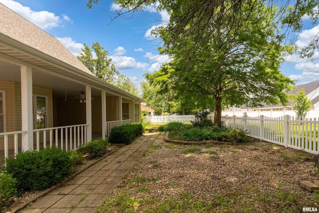 1803 N Dawn Dr, Marion, IL 62959 - view of yard with a porch