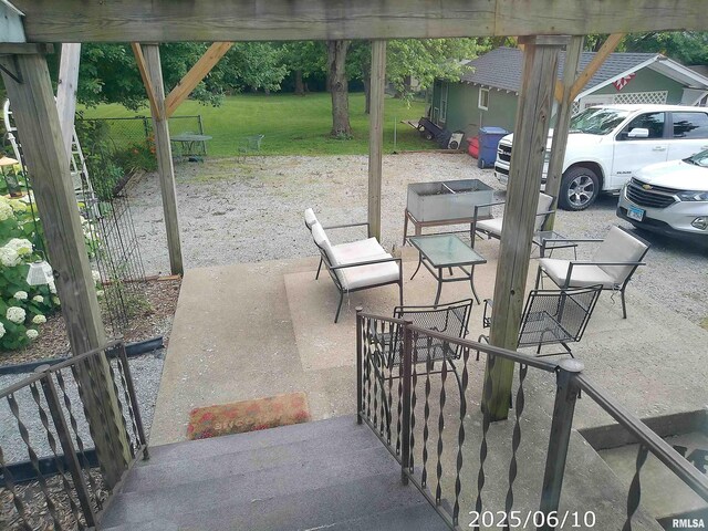 2051 State St, Eldorado, IL 62930 - photo 28