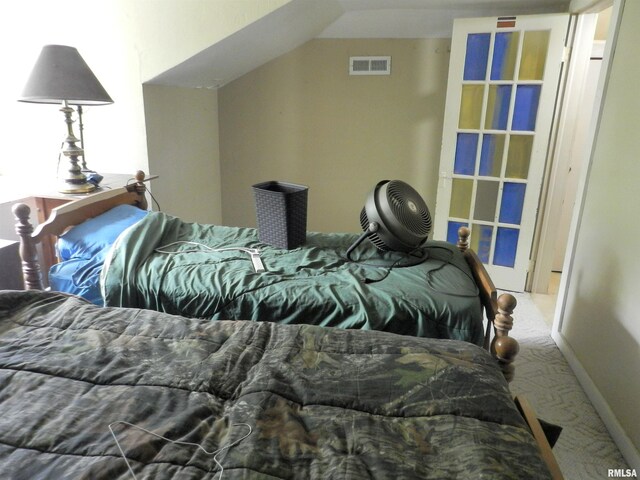 4370 Buncombe Rd, Vienna, IL 62995 - bedroom featuring carpet flooring