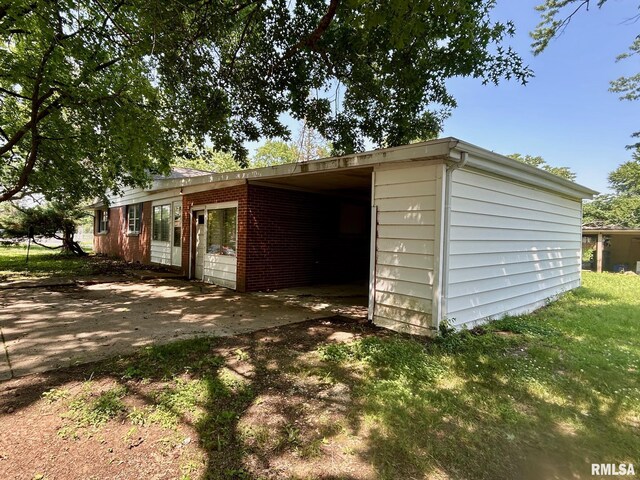1217 W Freeman St, Carbondale, IL 62901 - photo 4