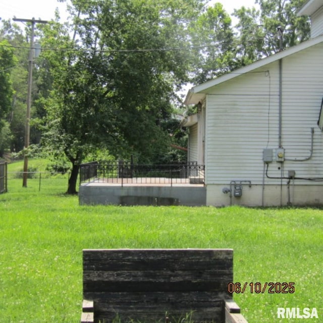 632 N Pershing St, Energy, IL 62933 - view of yard featuring a wooden deck