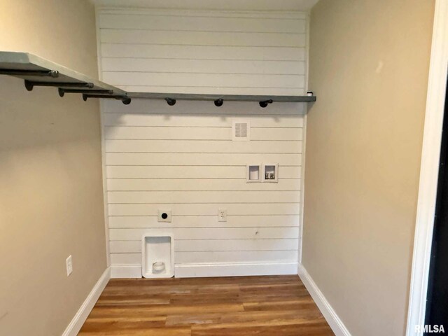 2223 N Ave, Metropolis, IL 62960 - washroom with washer hookup, wood finished floors, and hookup for an electric dryer