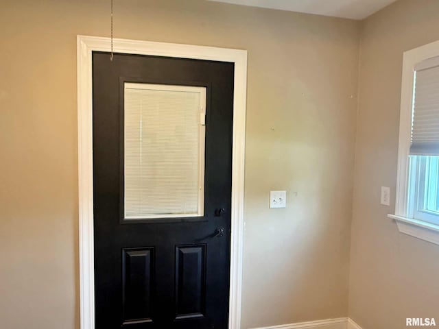 2223 N Ave, Metropolis, IL 62960 - entryway featuring baseboards