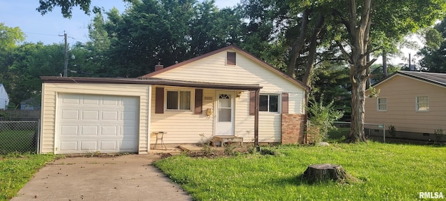 2903 Logan St, Mount Vernon, IL 62864 - bungalow-style house with a garage and concrete driveway