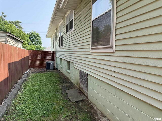 201 W Park St, Harrisburg, IL 62946 - photo 20