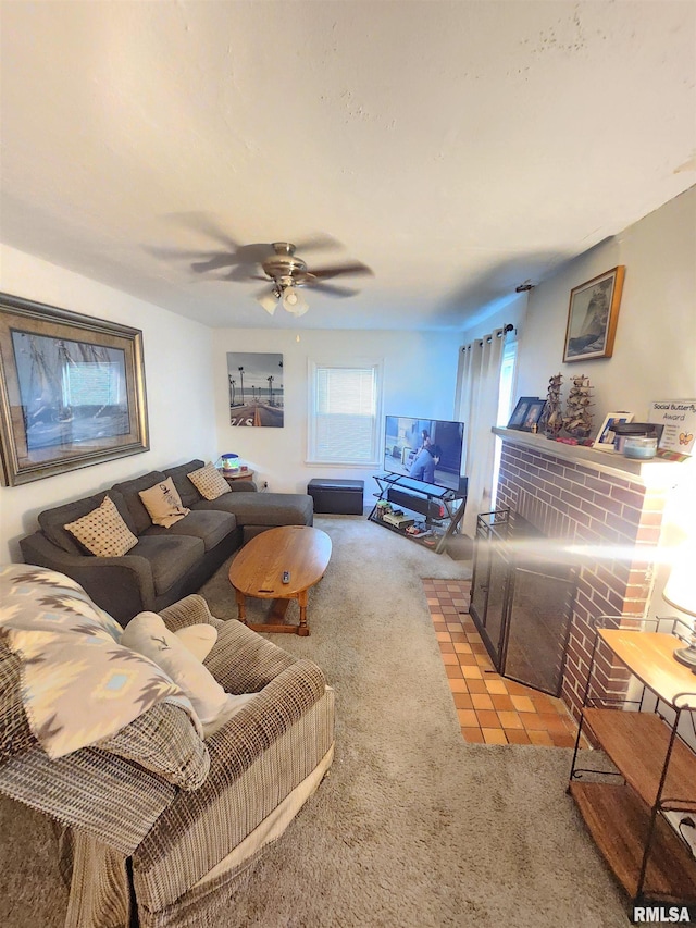 202 N Oakland St, Carbondale, IL 62901 - living room with carpet floors and ceiling fan