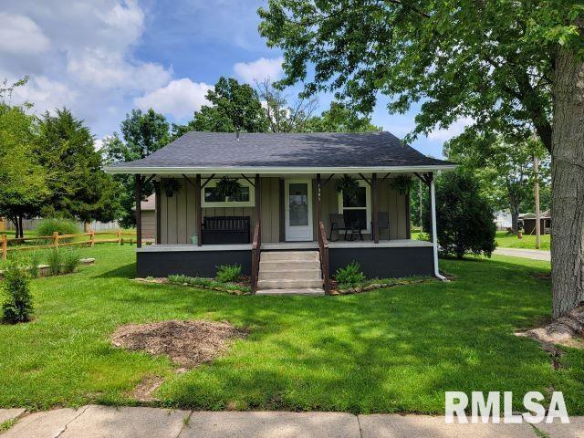 1501 Follis Ave, Johnston City, IL 62951 - photo 2