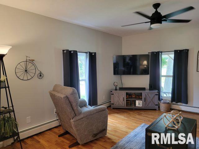 1501 Follis Ave, Johnston City, IL 62951 - photo 11