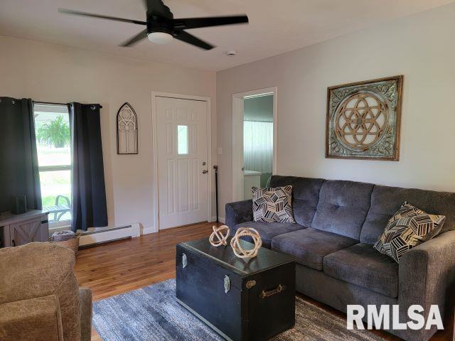 1501 Follis Ave, Johnston City, IL 62951 - photo 12