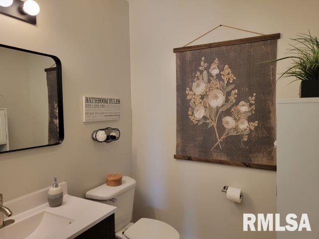1501 Follis Ave, Johnston City, IL 62951 - photo 23