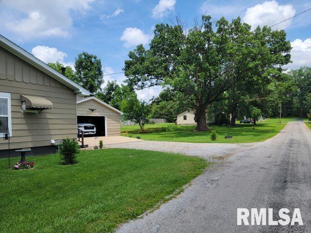 1501 Follis Ave, Johnston City, IL 62951 - photo 35