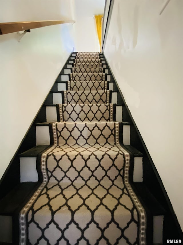 245 W Mcclernand Ave, Shawneetown, IL 62984 - stairway featuring built in shelves